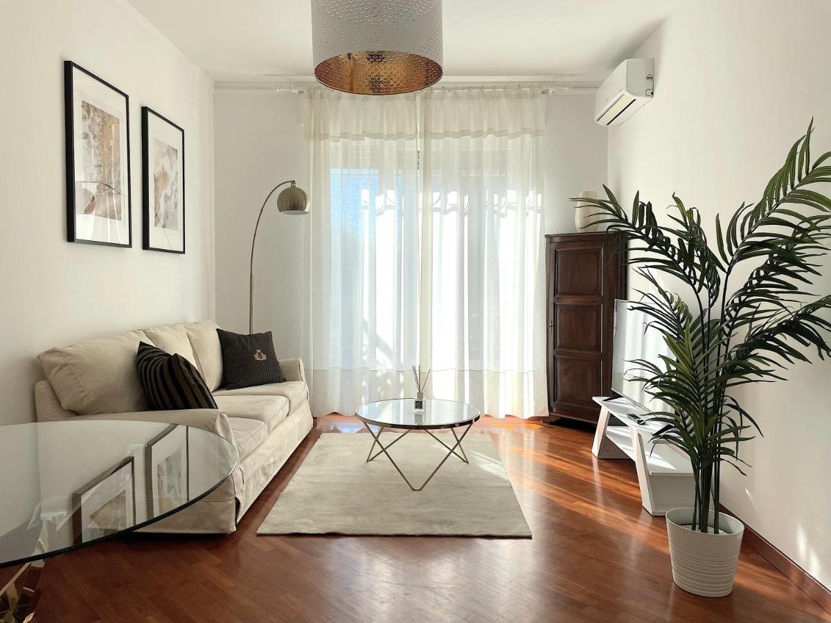 Ferienwohnung Amazing Flat With Terrace Mailand Exterior foto
