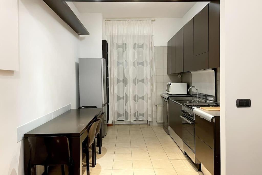 Ferienwohnung Amazing Flat With Terrace Mailand Exterior foto
