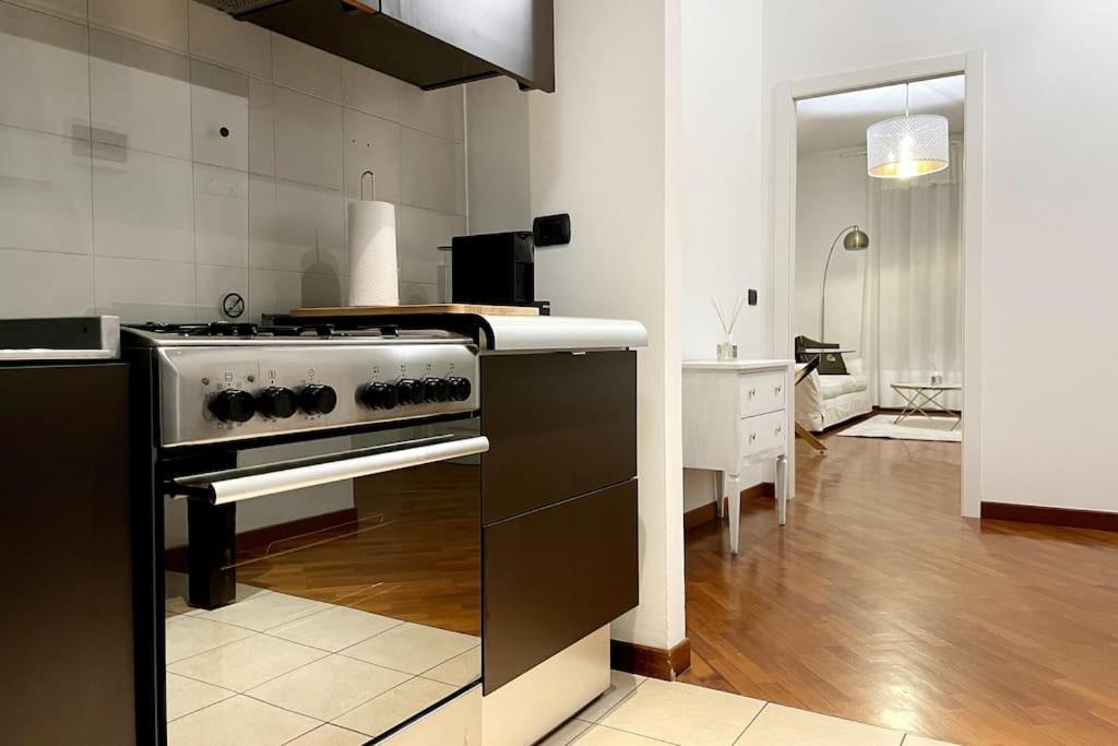 Ferienwohnung Amazing Flat With Terrace Mailand Exterior foto