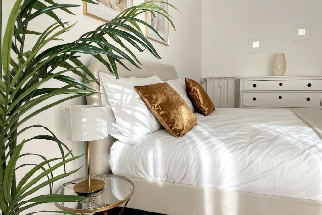 Ferienwohnung Amazing Flat With Terrace Mailand Exterior foto