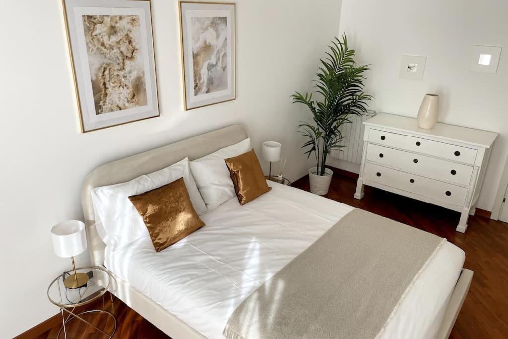 Ferienwohnung Amazing Flat With Terrace Mailand Exterior foto