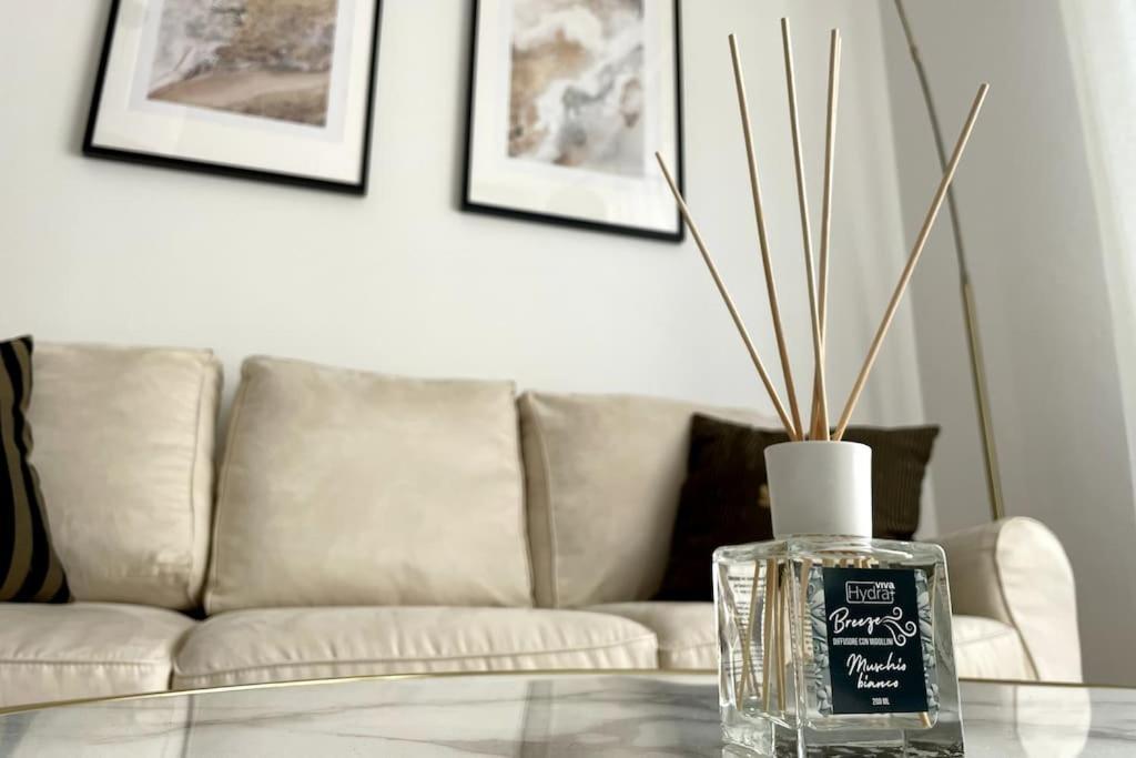 Ferienwohnung Amazing Flat With Terrace Mailand Exterior foto