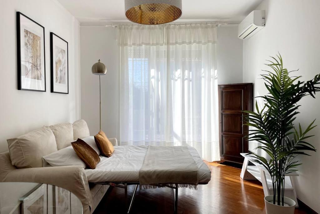 Ferienwohnung Amazing Flat With Terrace Mailand Exterior foto